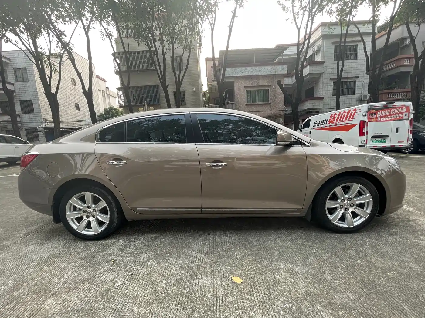 Buick LaCrosse 2012 2.4L SIDI Premium Edition фото 8