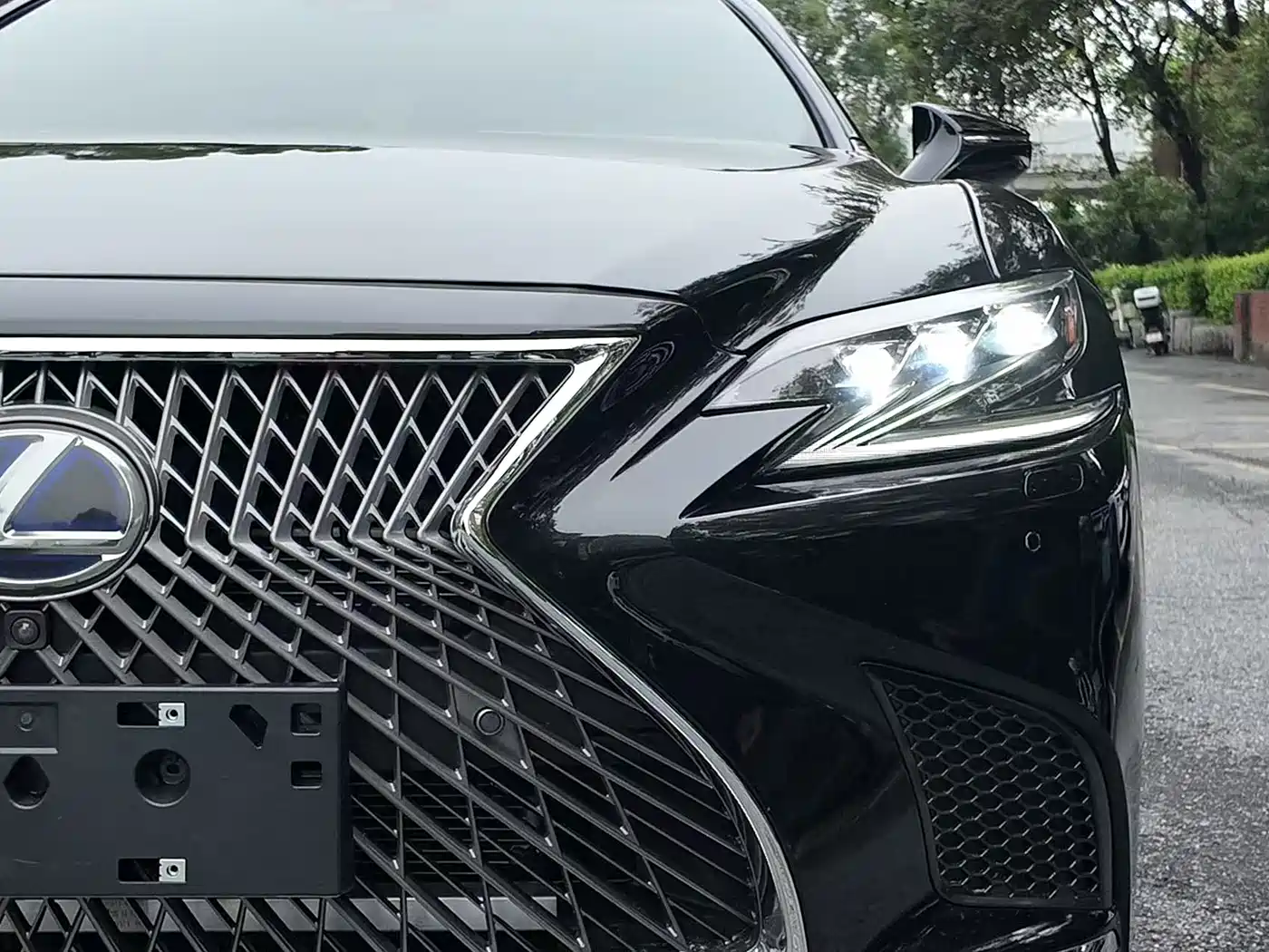 LEXUS LS
