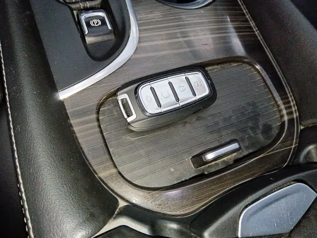 Buick Envision Plus 2020 20T FWD Leading фото 17