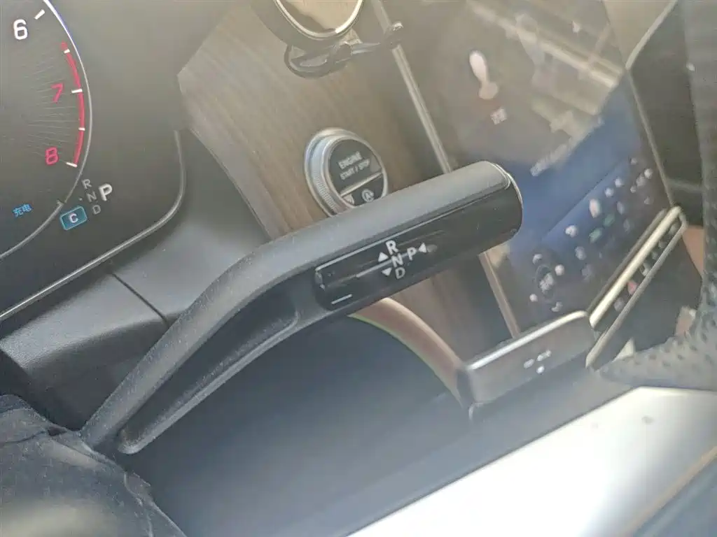 Mercedes-Benz GLC 2024 GLC 300 L 4MATIC Dynamic 7-seater фото 11