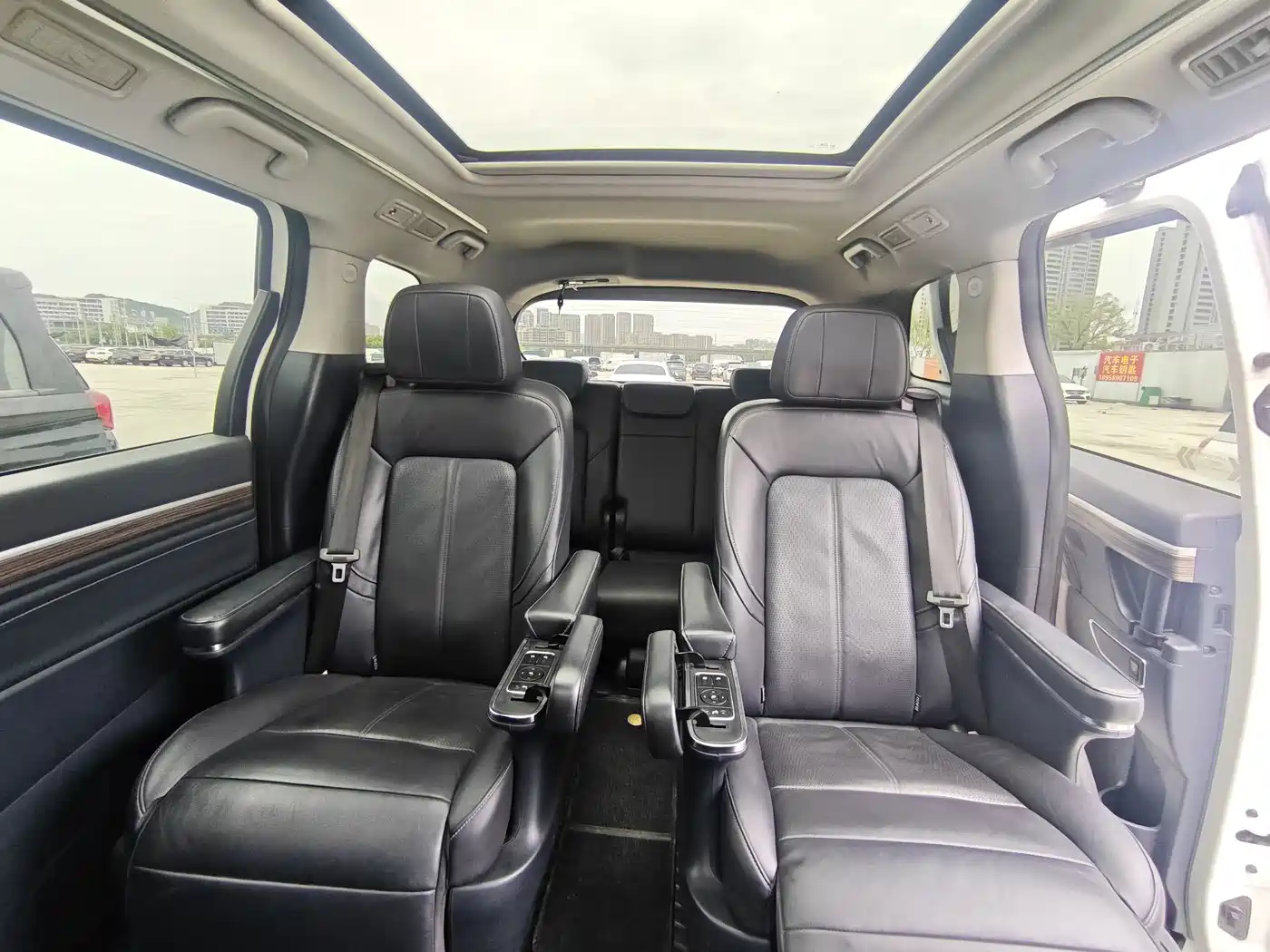 GAC Trumpchi Trumpchi M8 2021 Leading Show Series 390T Prestige Edition фото 8