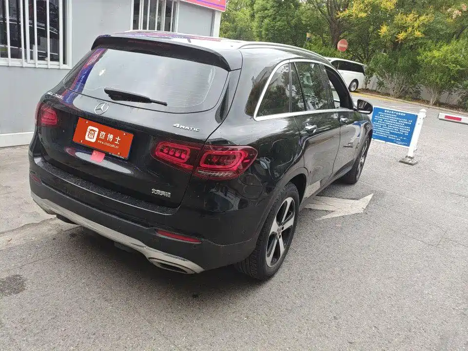 Фото 3 - Mercedes-Benz GLC