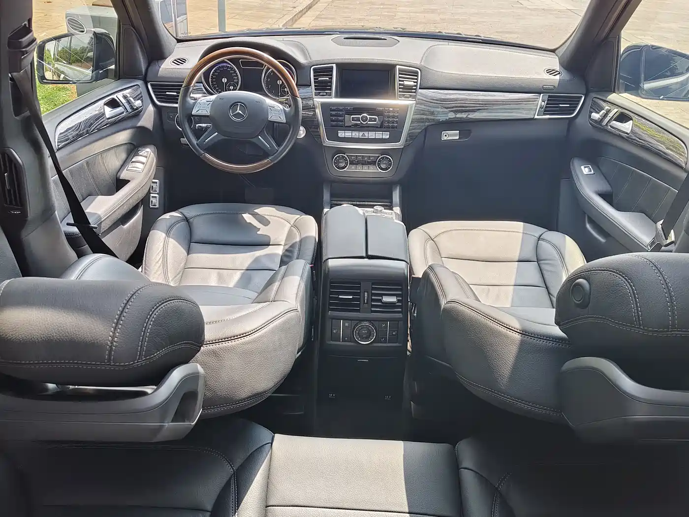 Mercedes-Benz GL-Class 2014 GL 400 4MATIC Luxury фото 24