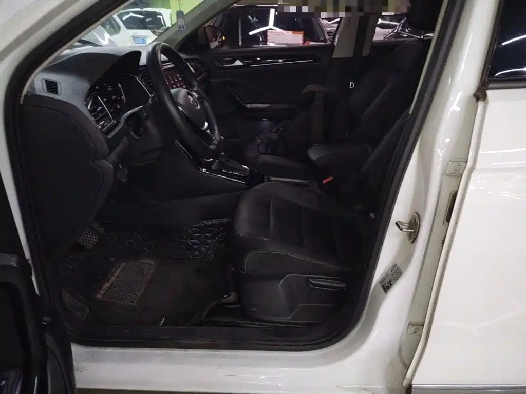 Volkswagen T-ROC 2020 280TSI DSG 2WD Comfort фото 11
