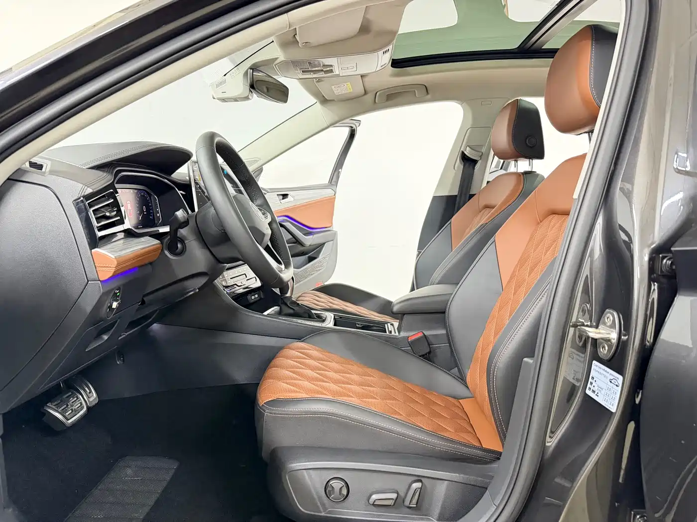 Volkswagen Sagitar 2023 280TSI DSG Surpass Plus Edition фото 7