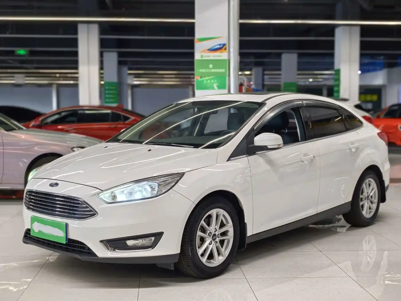 Фото 1 - Ford Focus