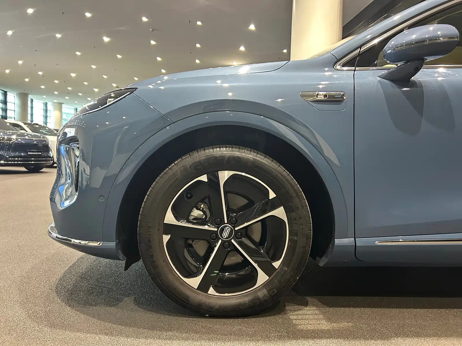 Фото 4 - Shangjie SUV