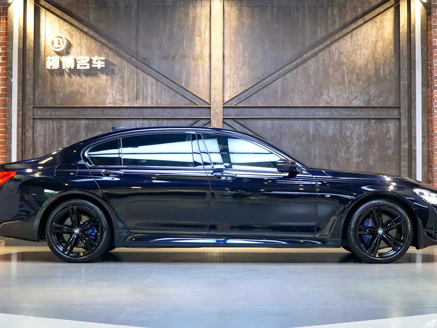 BMW 7 Series 2018 740Li xDrive Premium Type M Sport Package фото 24