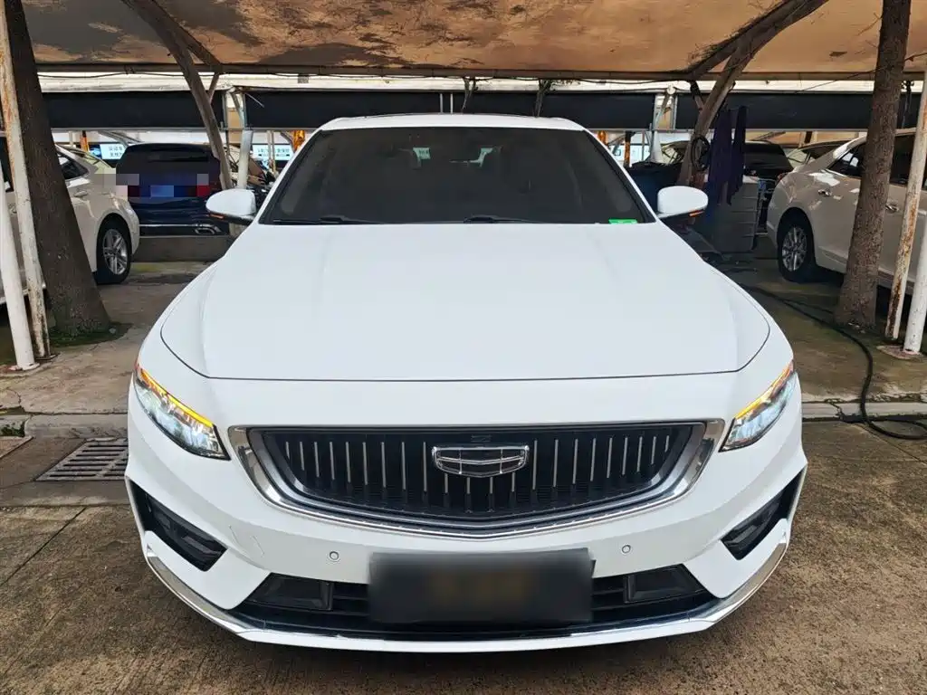 Фото 3 - Geely Preface