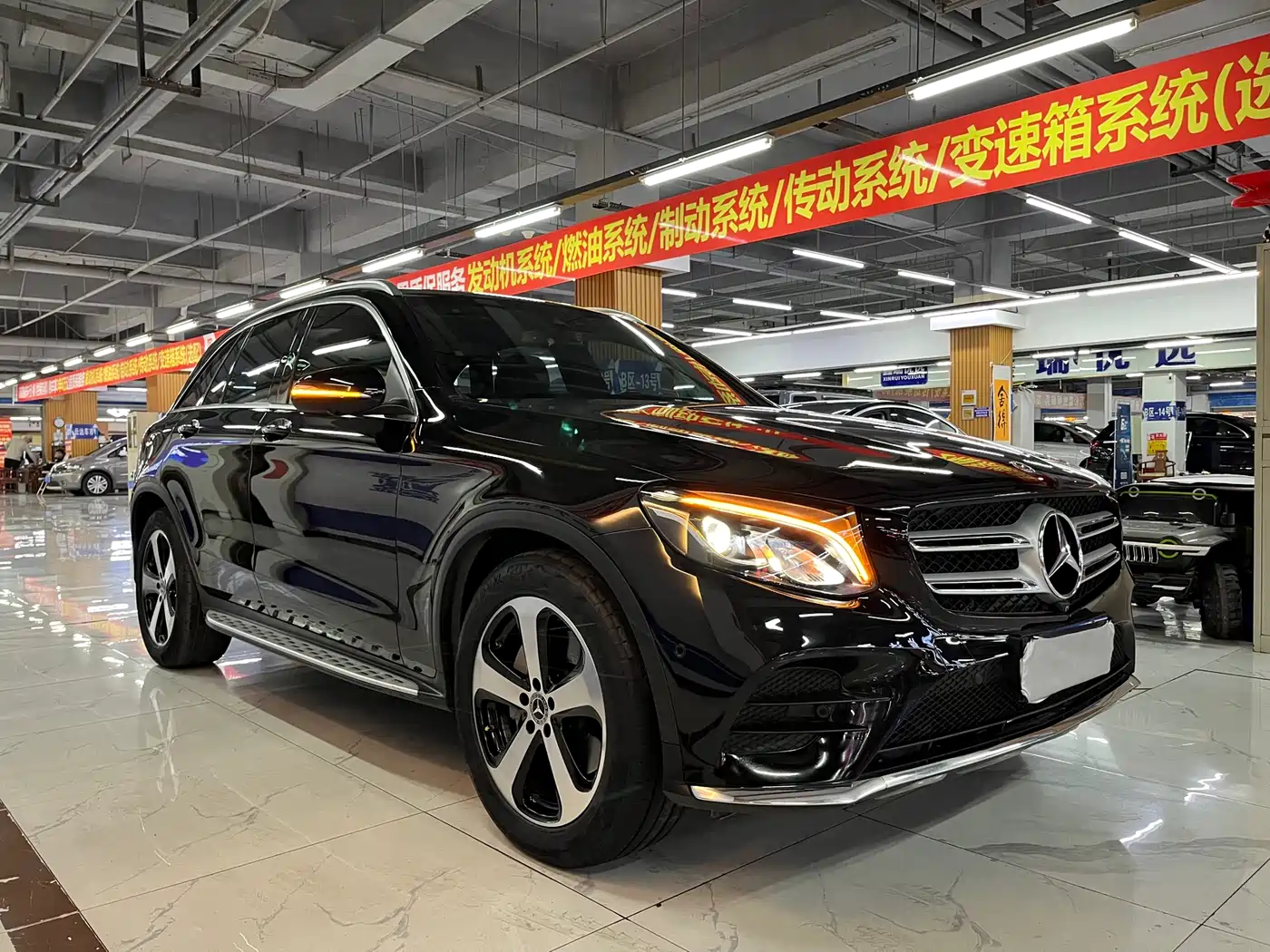 Mercedes-Benz GLC 2018 Facelift GLC 260 4MATIC Luxury фото 6