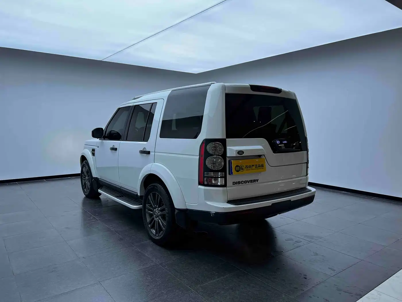 Land Rover Discovery 2015 3.0 SC V6 SE фото 9