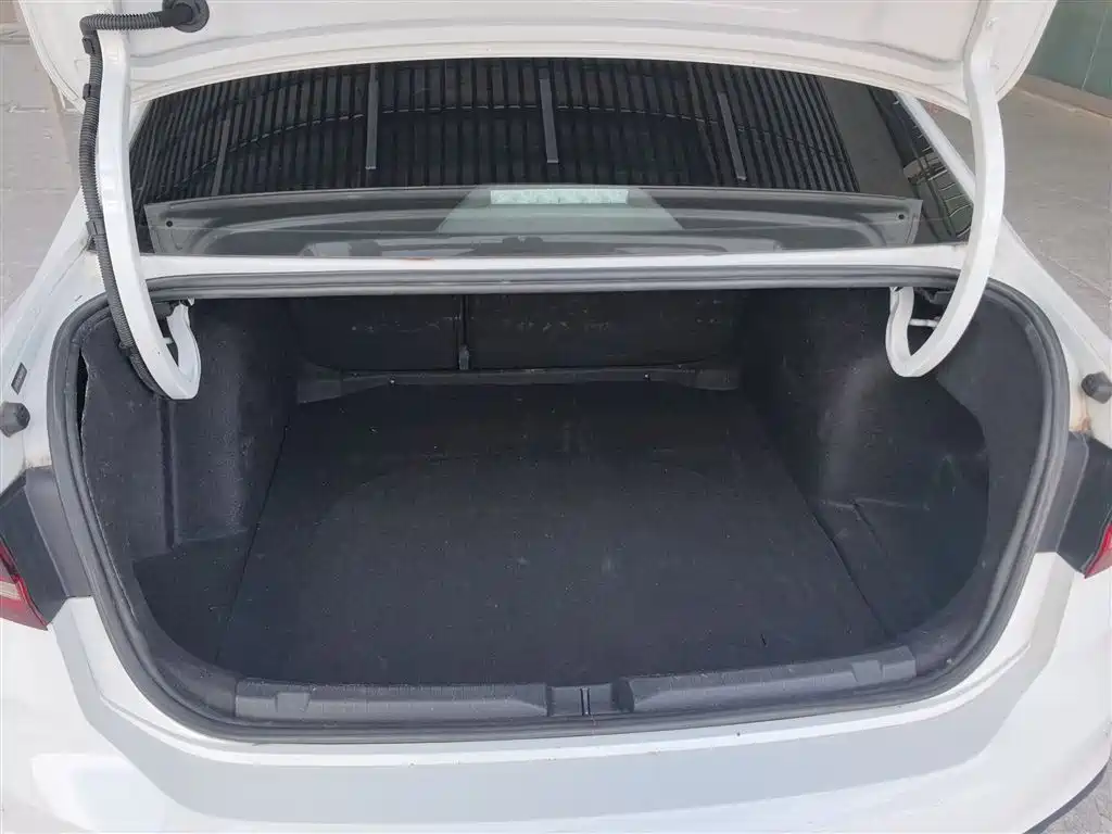 Volkswagen Lavida 2023 1.5L Auto Delight Edition фото 19