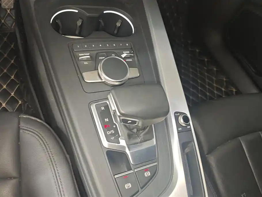 Audi A4L 2019 40 TFSI Fashion (China V) фото 16