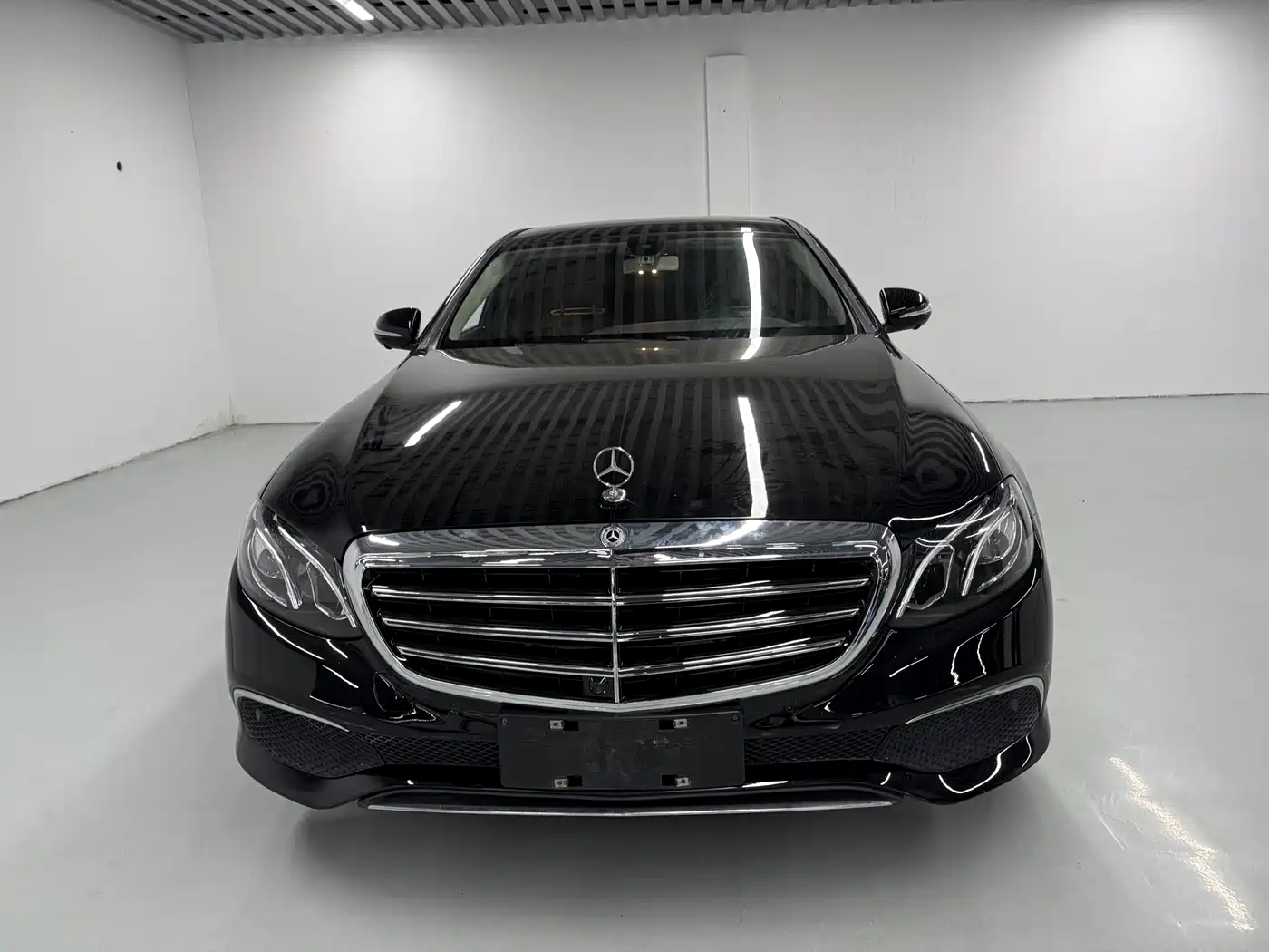 Mercedes-Benz E-Class 2018 E 300 L Luxury фото 2