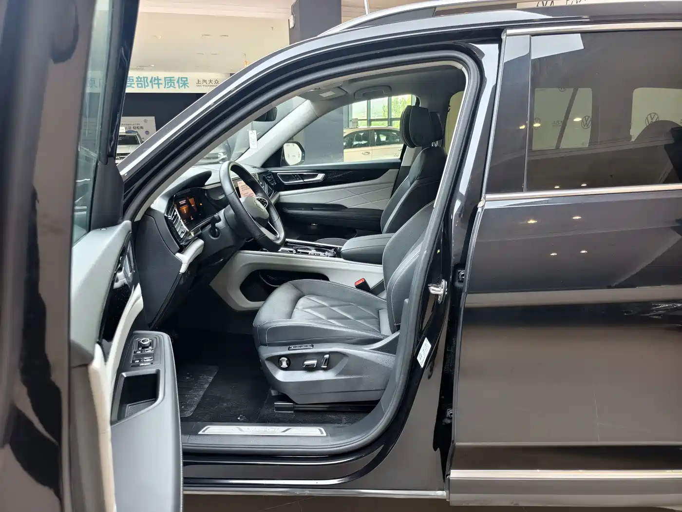 Volkswagen Teramont 2024 380TSI 4WD Prestige Flagship Edition фото 2