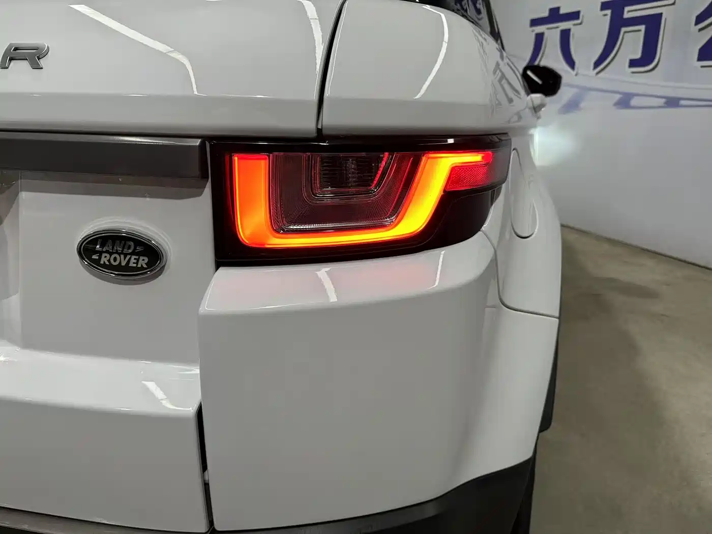 Land Rover Range Rover Evoque 2018 240PS PURE Trend фото 19