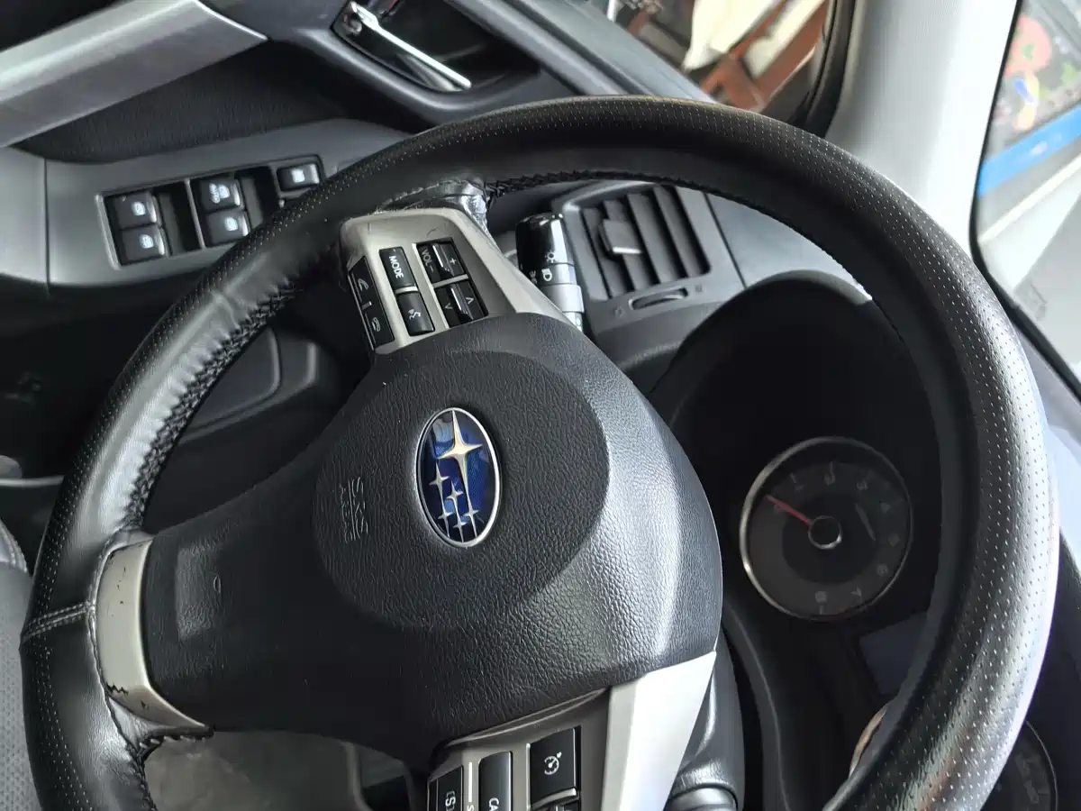 Subaru Forester 2014 2.5i Automatic Elite Edition фото 20