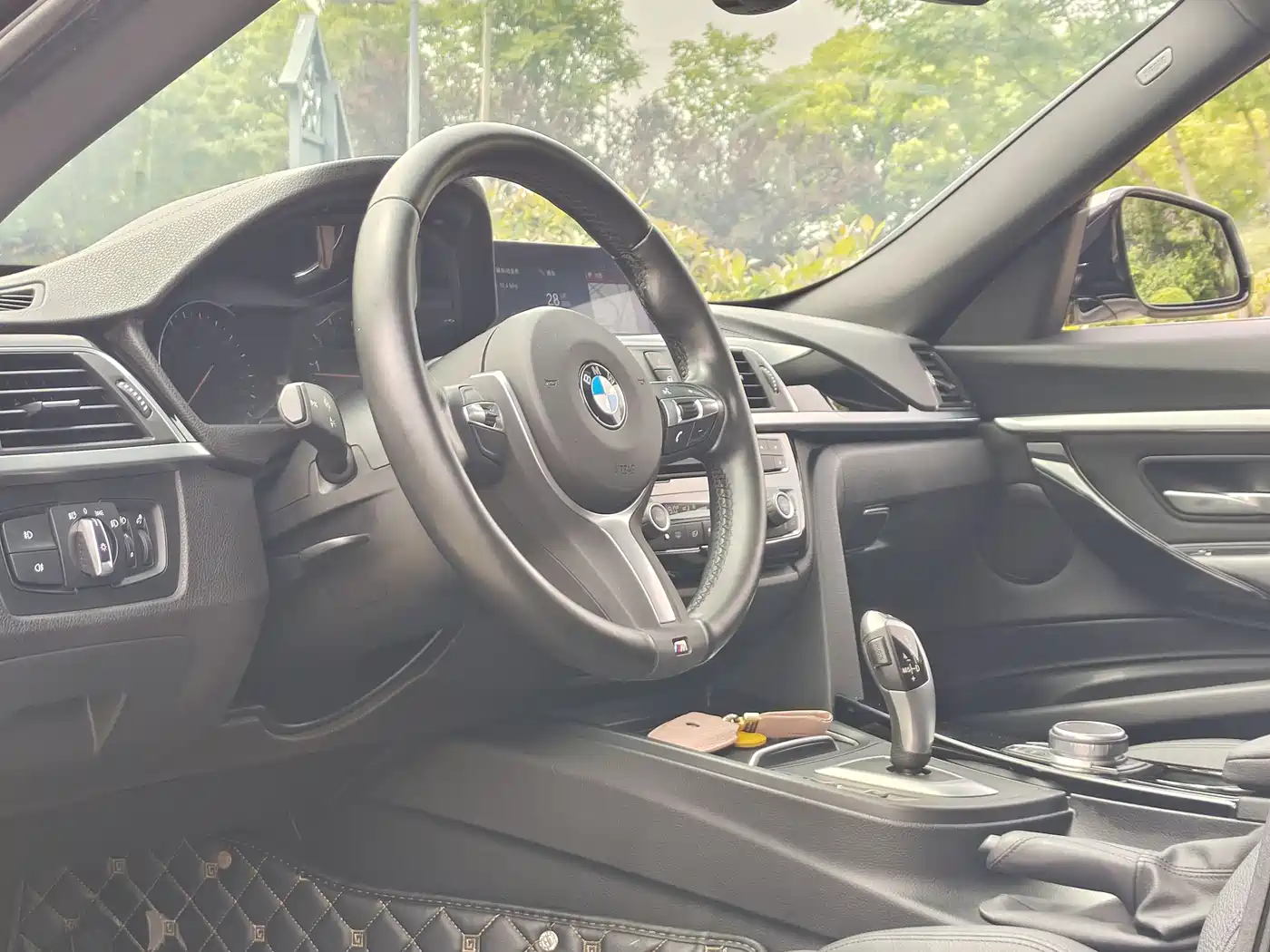 BMW 3 Series GT 2019 320i M Sport Package фото 15