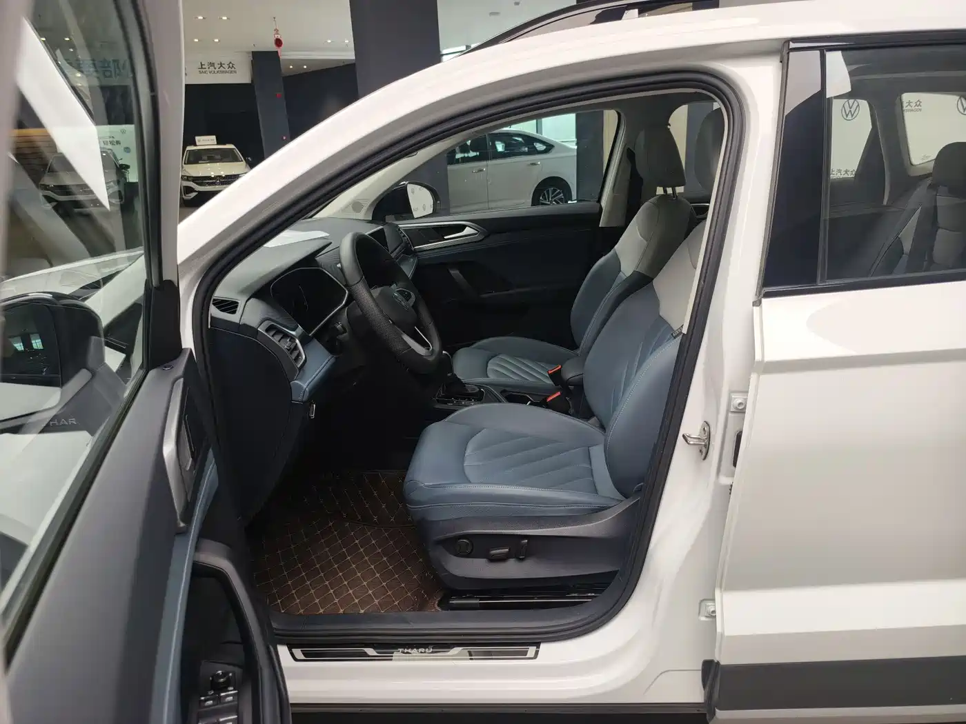 Volkswagen Tharu 2024 300TSI 2WD Moon Premium Edition фото 2