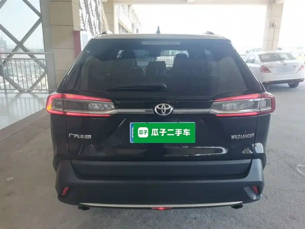 Toyota Wildlander 2022 2.0L CVT FWD Luxury PLUS Edition фото 6