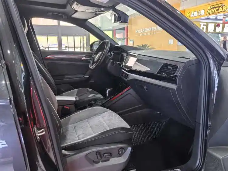 Volkswagen Tayron 2022 380TSI 4WD R-Line Smart Connect Edition фото 13