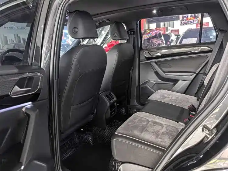 Volkswagen Tayron 2022 380TSI 4WD R-Line Smart Connect Edition фото 8