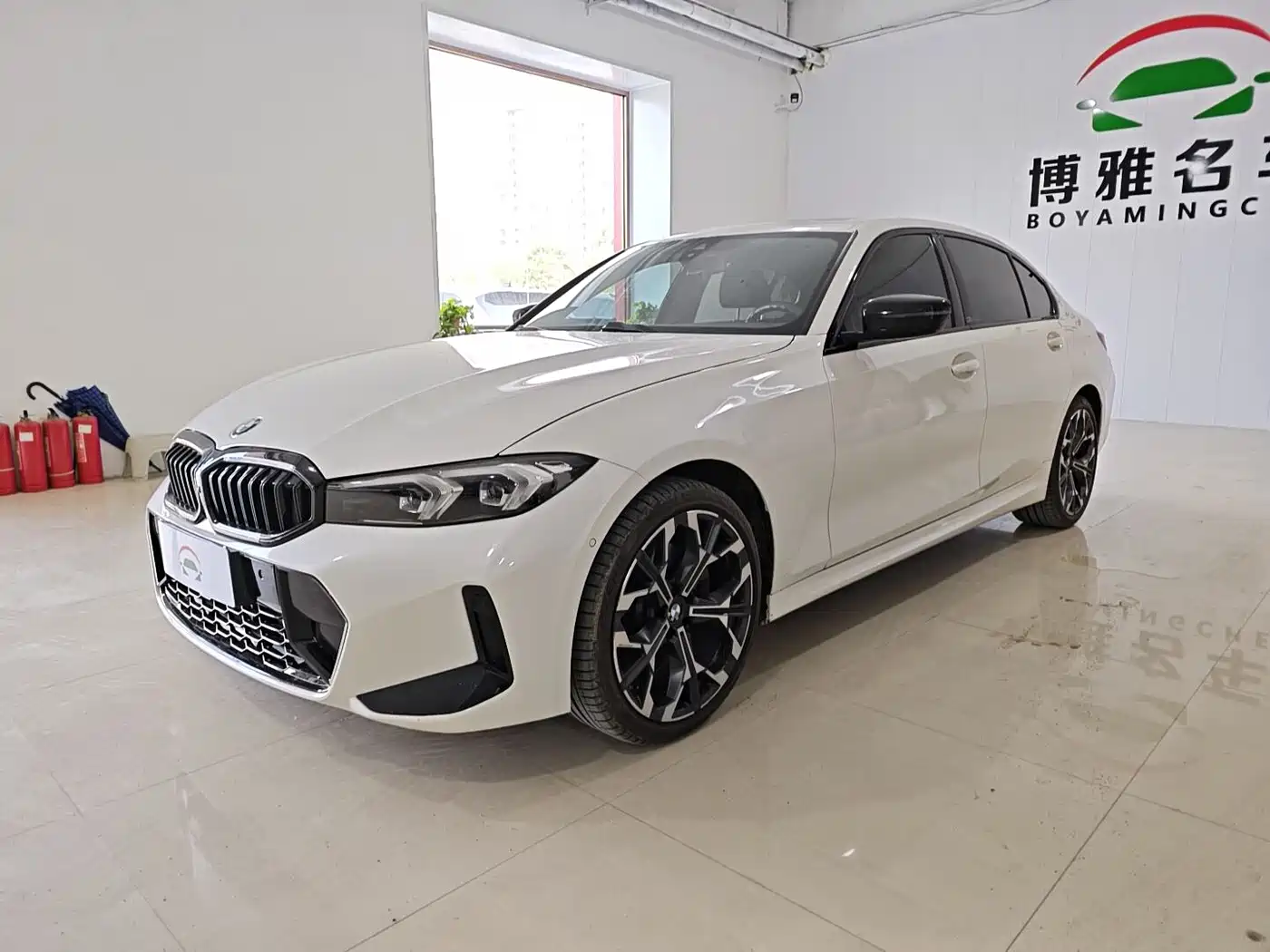 Photo 1 - BMW 3 Series
