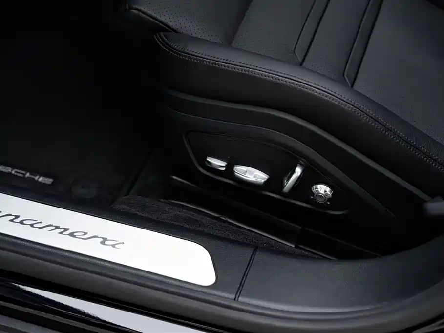 Porsche Panamera 2017 Panamera 3.0T фото 17