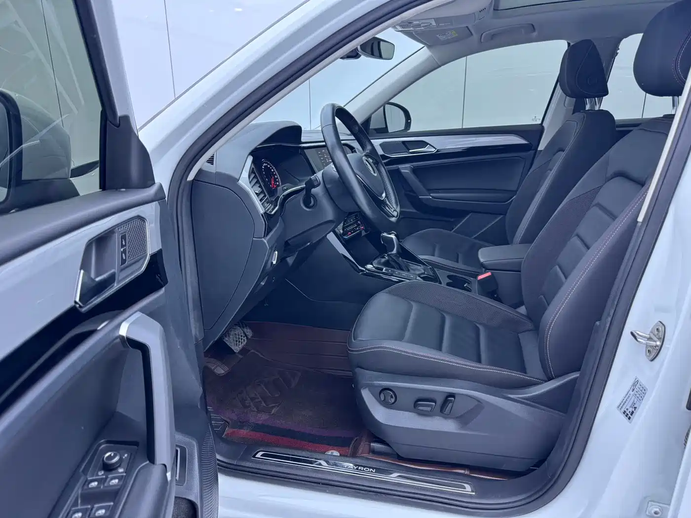 Volkswagen Tayron 2022 280TSI 2WD Luxury Smart Connect Edition фото 7