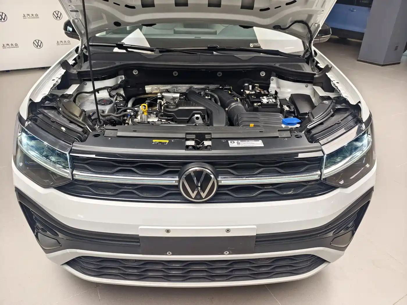 Volkswagen Tharu 2024 300TSI 2WD Moon Premium Edition фото 7