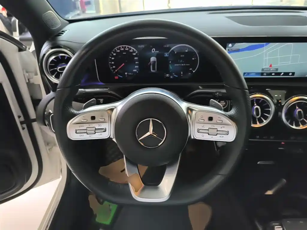 Mercedes-Benz A-Class 2020 Facelift A 200 L Sport Sedan Fashion фото 11