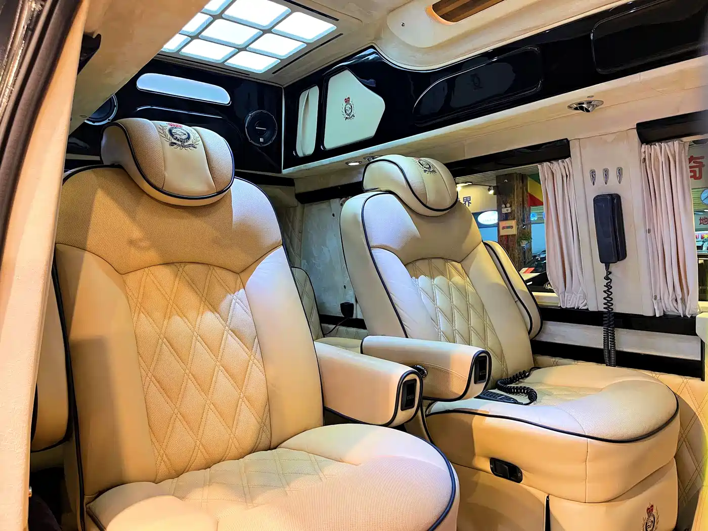 Ford E350 2012 2011 5.4L Standard Yacht Edition