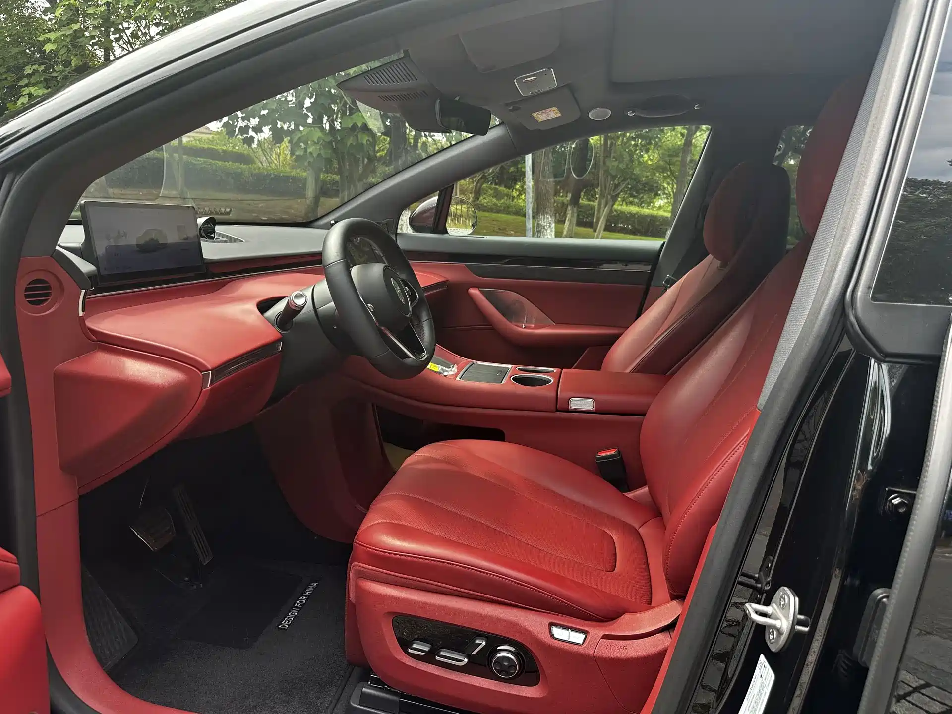 Фото 7 - Zhijie Luxeed R7