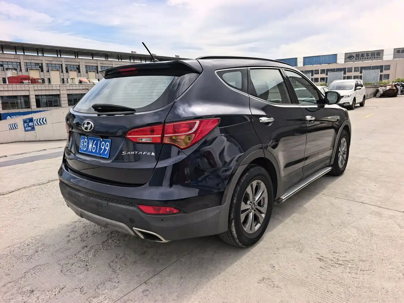 Hyundai Santa Fe 2013 Model 2.4L Automatic 2WD Smart фото 4