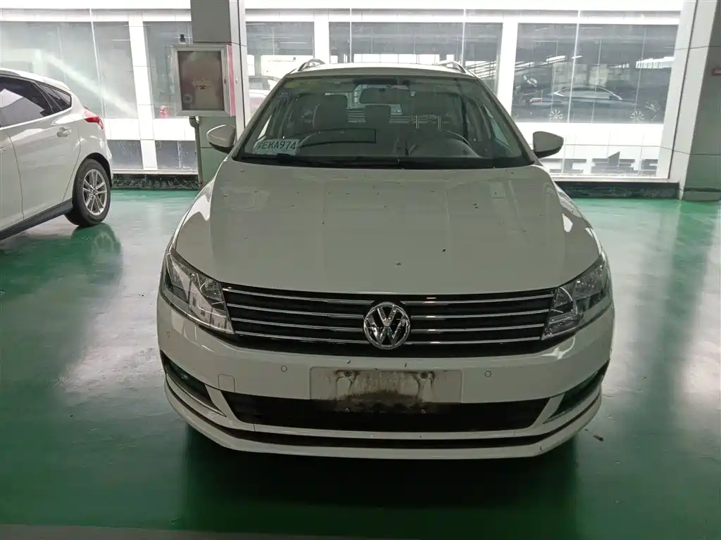 Volkswagen Lavida Tour 2017 180TSI DSG Comfort Edition фото 3