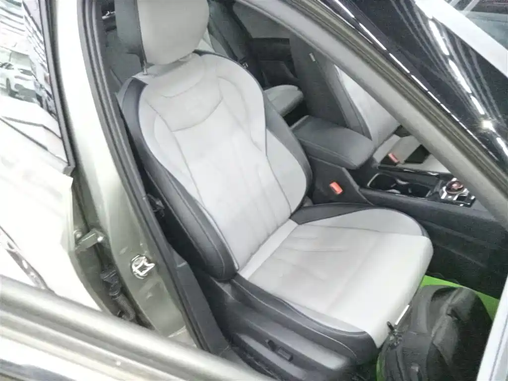 Volkswagen Tayron 2025 Model Tayron L 380TSI 4WD Luxury Easy Package фото 20