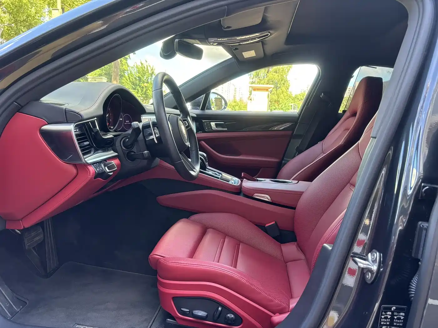 PORSCHE PANAMERA