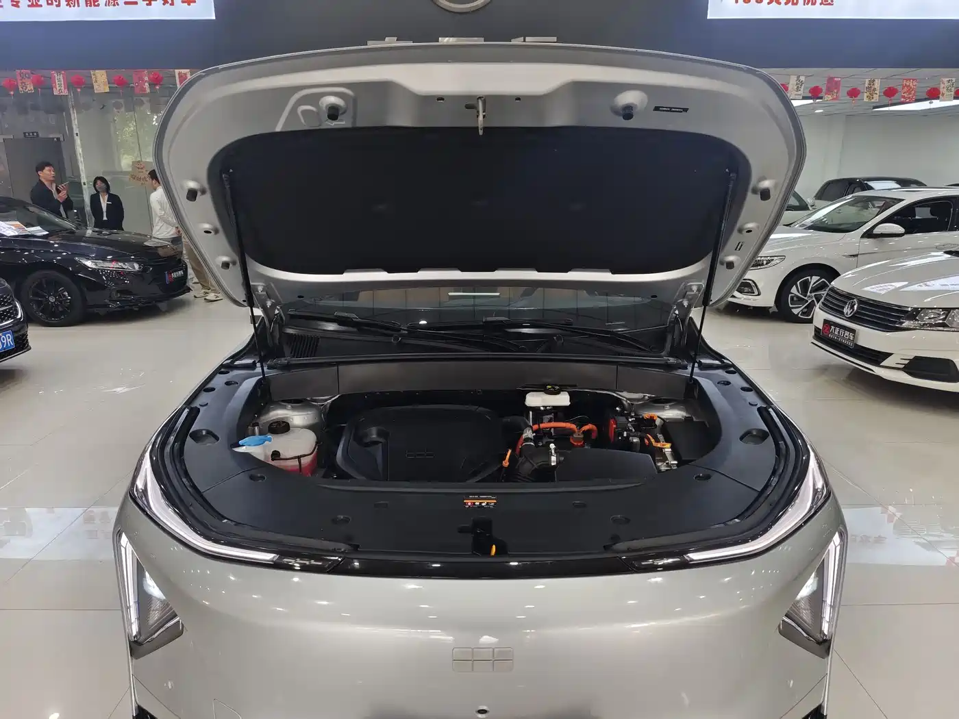 Geely Galaxy Galaxy L7 2025 Model EM-i 115km Long Range Edition фото 14