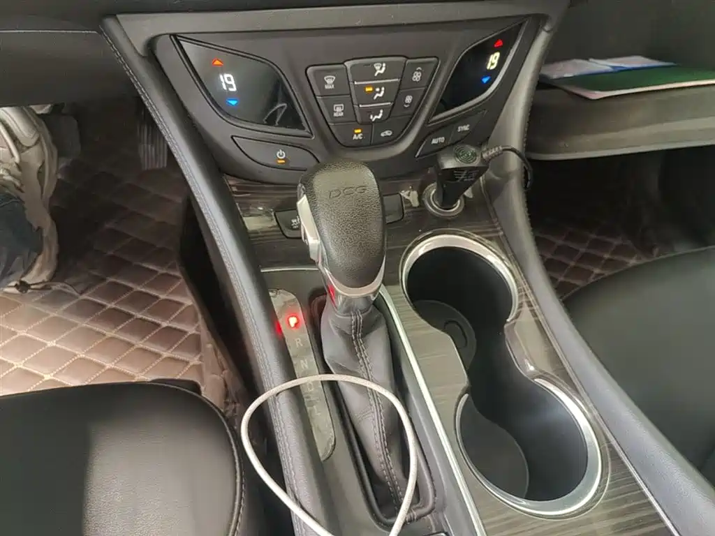 Buick Envision Plus 2018 20T 2WD Leading фото 14