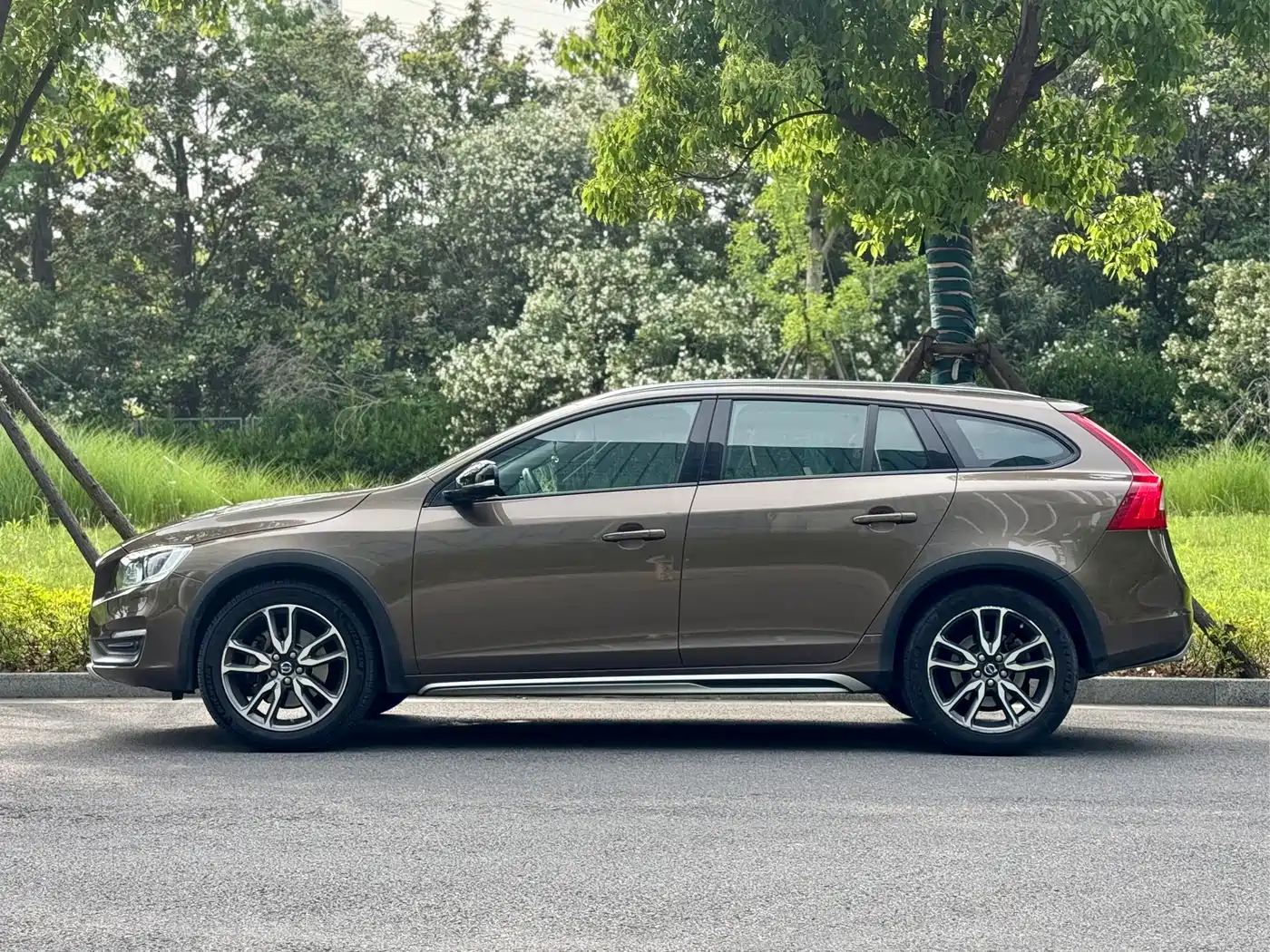 Фото 2 - Volvo V60