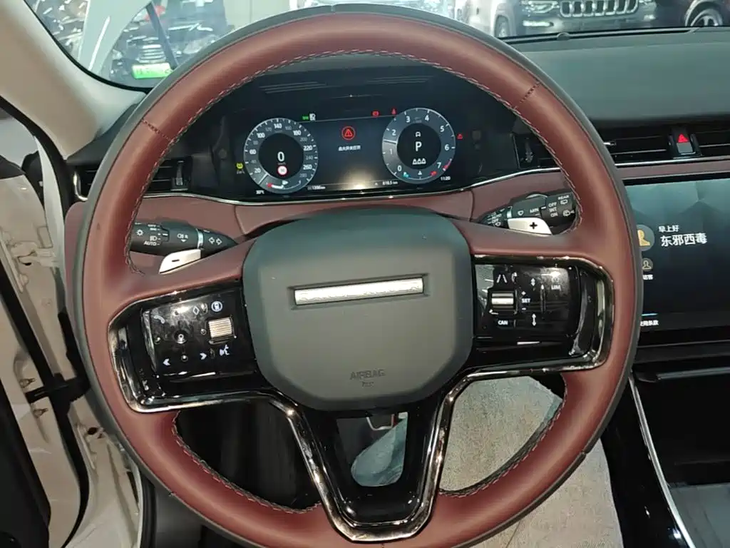 Land Rover Range Rover Evoque 2026 2024 Range Rover Evoque L 249PS Light Master Edition
