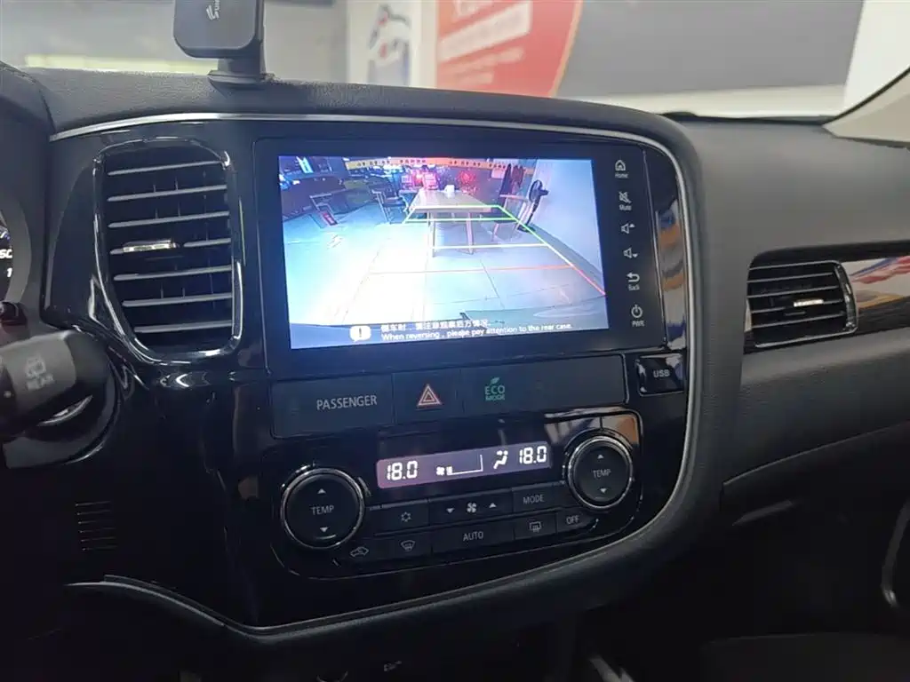 Mitsubishi Outlander 2019 2.4L 2WD Premium Edition 5-seater China V фото 13