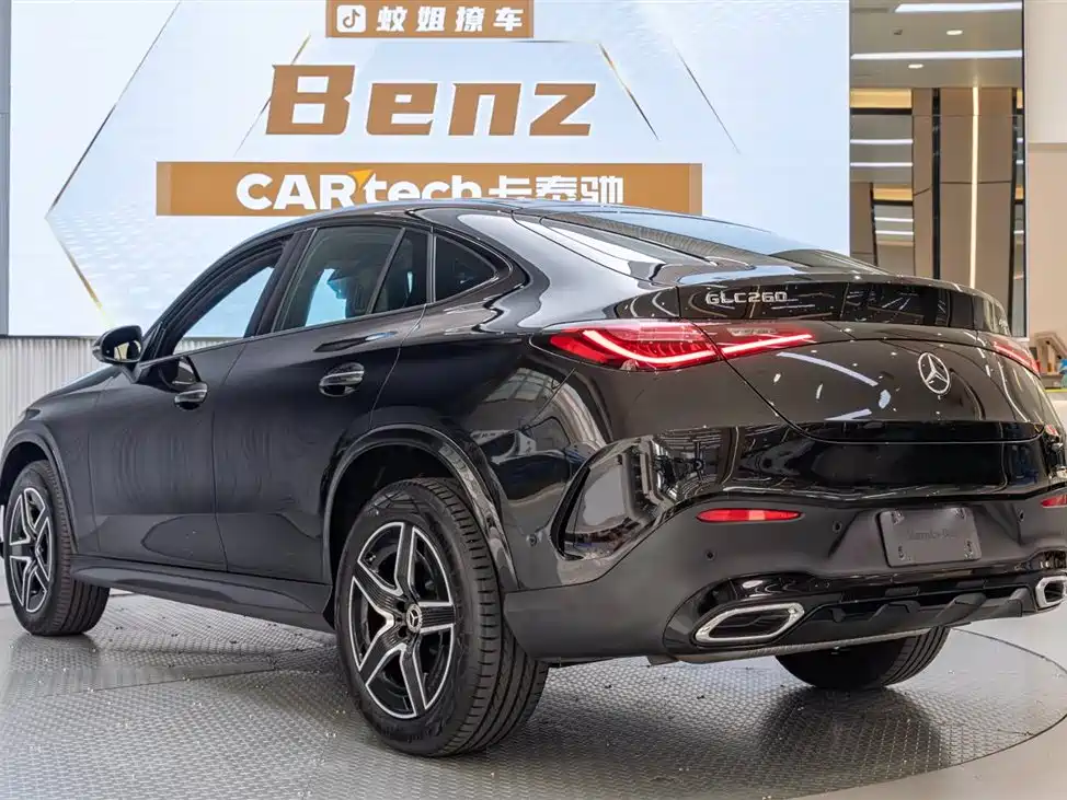 Mercedes-Benz GLC Coupe 2025 GLC 260 4MATIC Coupe SUV фото 4