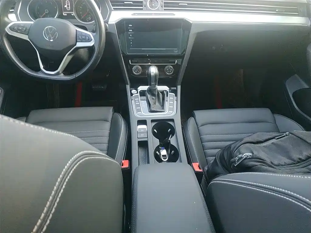 Volkswagen Magotan 2020 280TSI DSG Comfort фото 6