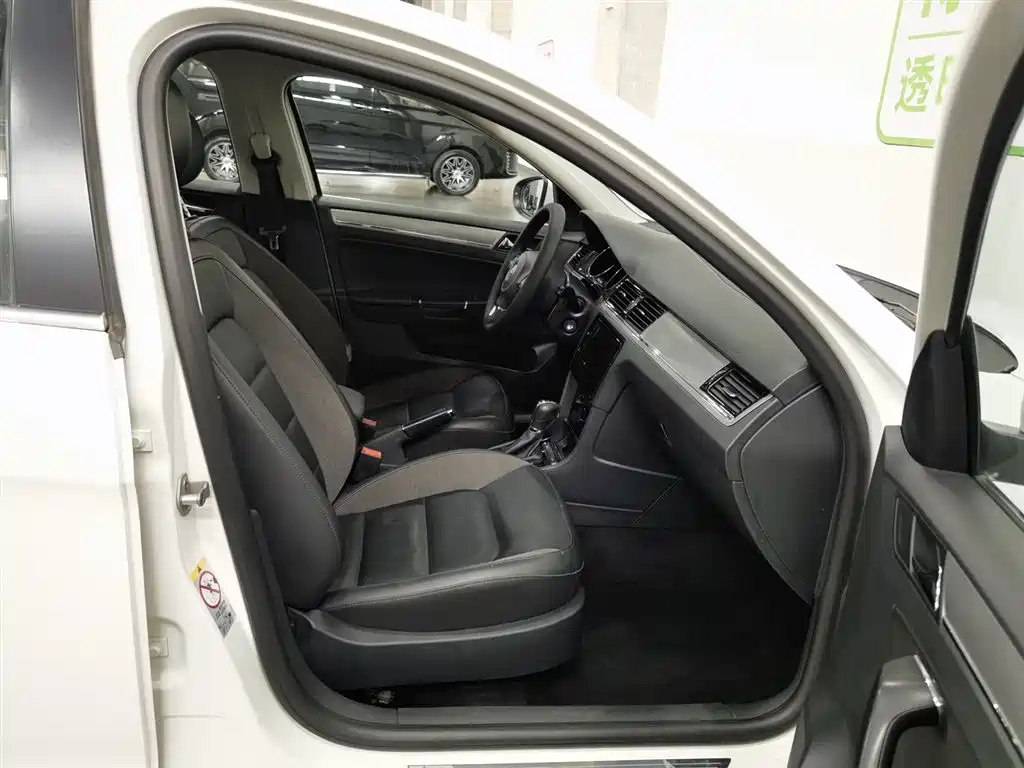 Volkswagen Bora 2015 Quality Edition 1.6L Automatic Comfort фото 23