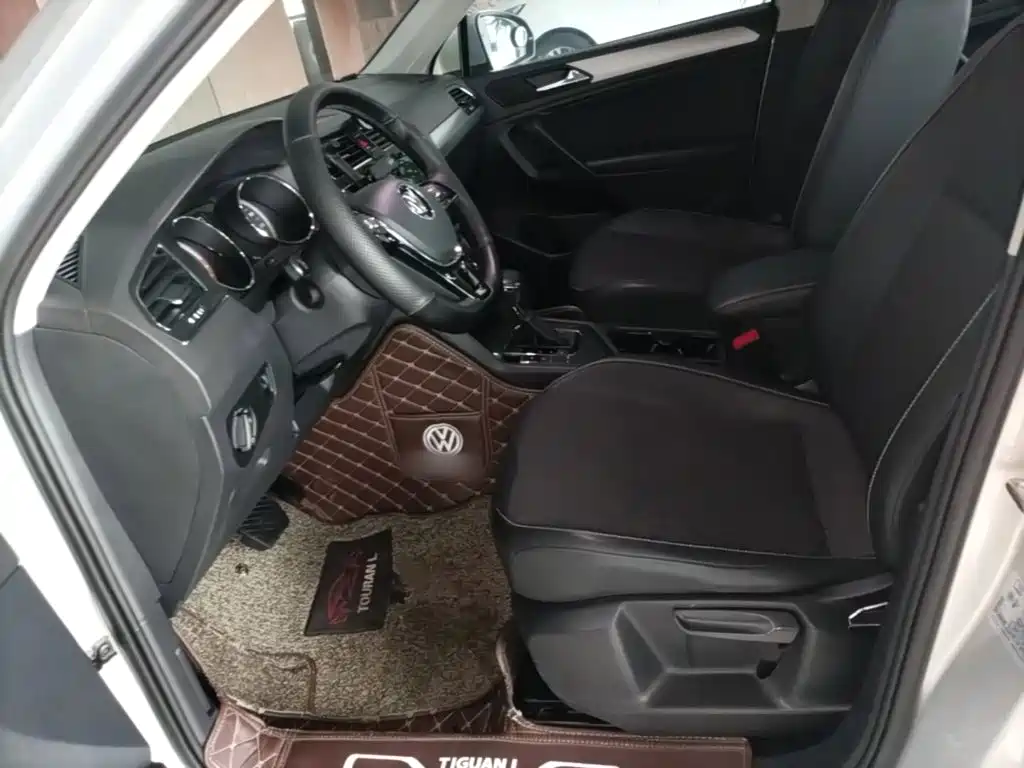 صورة 15 - Volkswagen Tiguan L