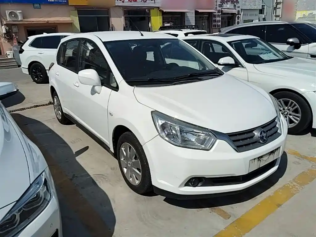 Venucia R50 2015 2014 1.6L Automatic Exciting Edition