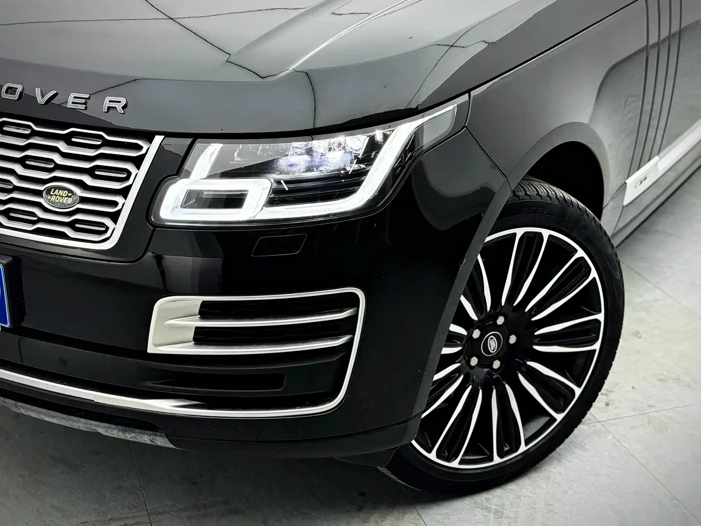 Land Rover Range Rover 2017 3.0 SC V6 Vogue LWB (Long Wheelbase) фото 3