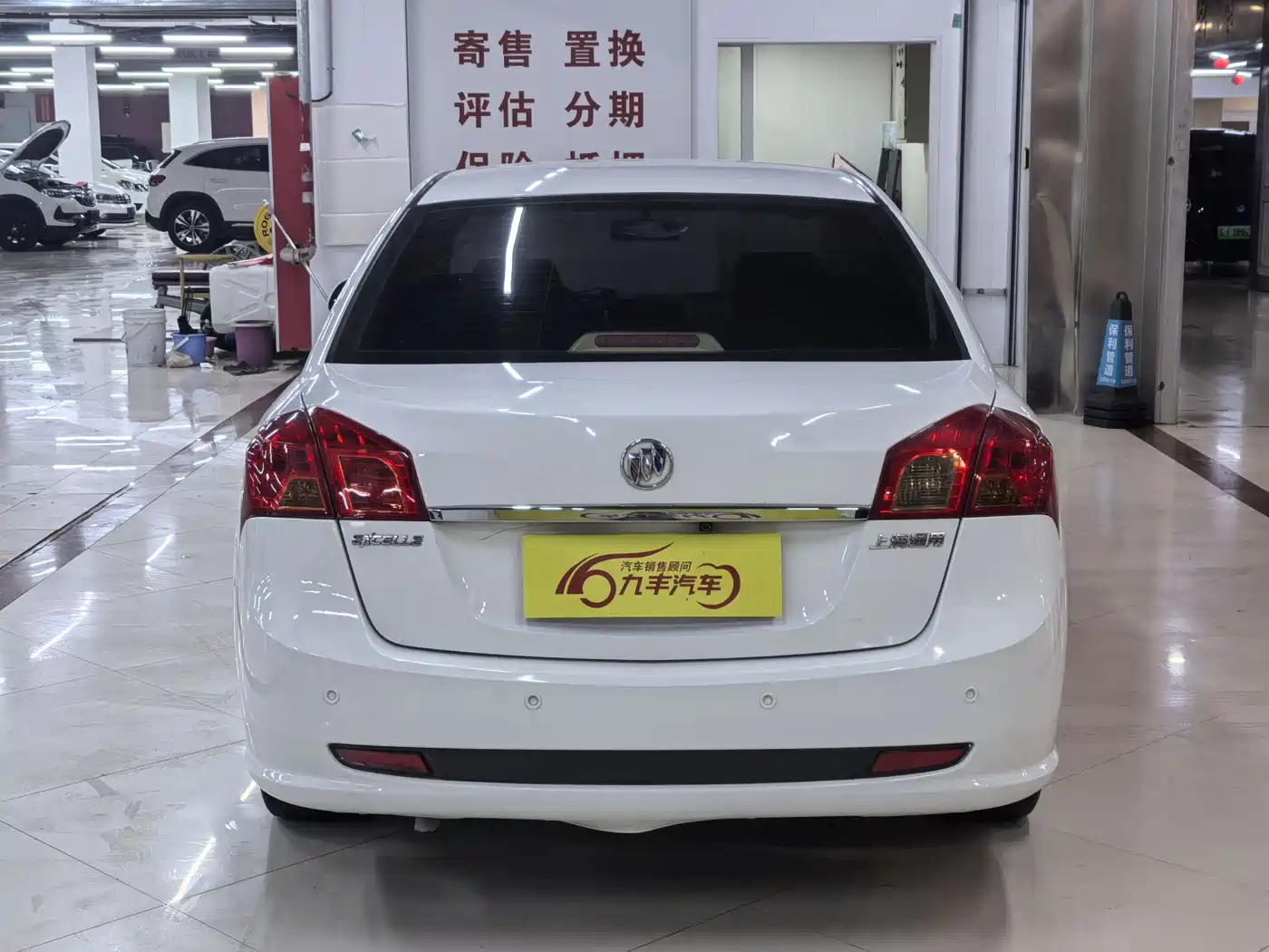Buick Excelle 2013 1.5L Automatic Exclusive фото 5