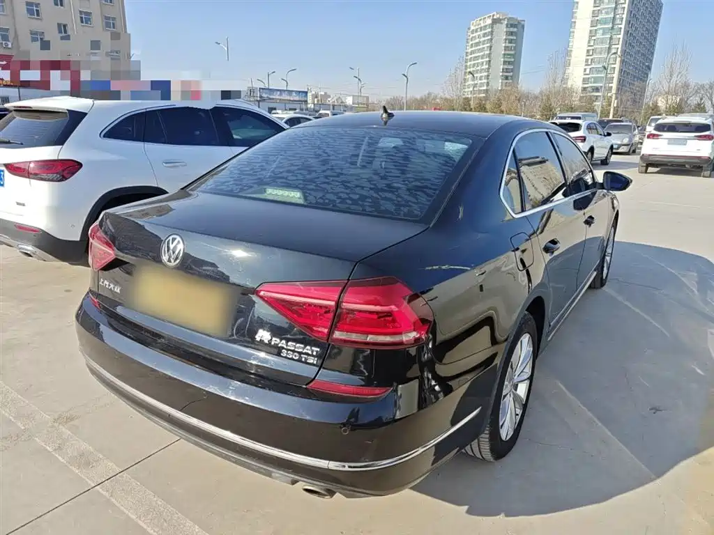 Volkswagen Passat 2017 330TSI DSG Prestige фото 7